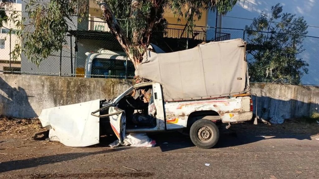 بالصور/ حادث مأساوي فجر اليوم... سقوط قتيلين وإصابة 9 أشخاص جراء اصطدام بيك آب بشجرة في بلدة جران البترونية