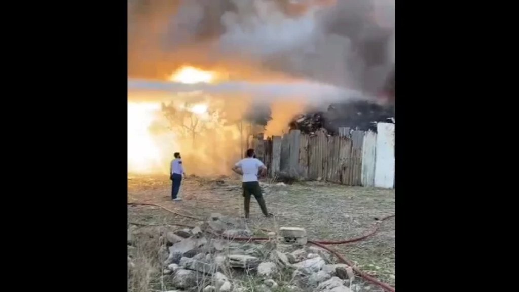 بالفيديو/ جهود مكثّفة لإخماد &quot;الحريق الهائل&quot; في الغازية 