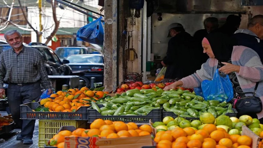 على أبواب رمضان.. رئيس نقابة مستوردي المواد الغذائية يطمئن اللبنانيين!