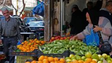 على أبواب رمضان.. رئيس نقابة مستوردي المواد الغذائية يطمئن اللبنانيين!